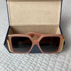 Louis Vuitton Moon Square Sunglasses light pink AUTHENTIC & GORGEOUS!